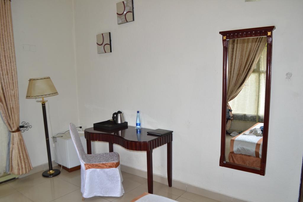 Dolce Vita Resort Hotel Bujumbura Zimmer foto